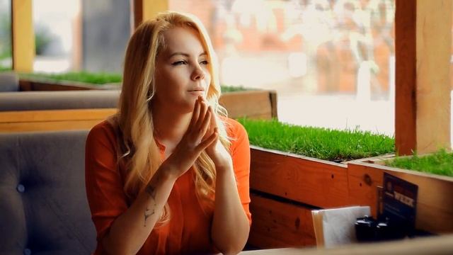 Анна Оленюк авторское стихотворение "Приходила к Богу" смотреть онлайн