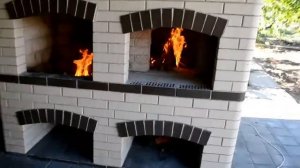 Небольшой мангал из кирпича с русской печкой
