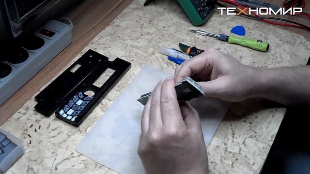 РЕМОНТ автомагнитолы Clarion DB178RMP. Не работает подсветка дисплея.