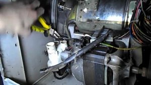 Стиралка не отжимает вещи (капитальная чистка фильтра)