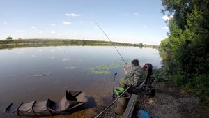 Рыбалка на сильном течении на Москве-реке.