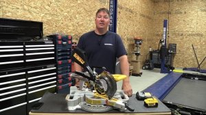 DeWALT 20 Volt Max Cordless 7-1/4" Miter Saw - DCS361M1