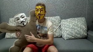 Кто же скрывается под маской Анонимуса!?