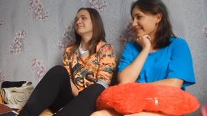 ♡ПРАВДА ИЛИ ДЕЙСТВИЕ♡НЮХАЮ НОСКИ,АНЯ В ТРУСАХ?♡