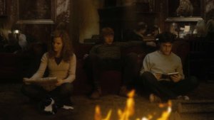 You're chilling with Harry, Ron & Hermione in Gryffindor ? Ambience + Dialogue ◈ Harry Potter ASMR