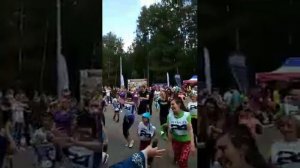 Флешмоб в парке. Зажигательная кадриль)))