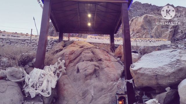 OM MaNi  PaDmA HUm.. StuPa  PrAyeR WhEel HuNdeR..