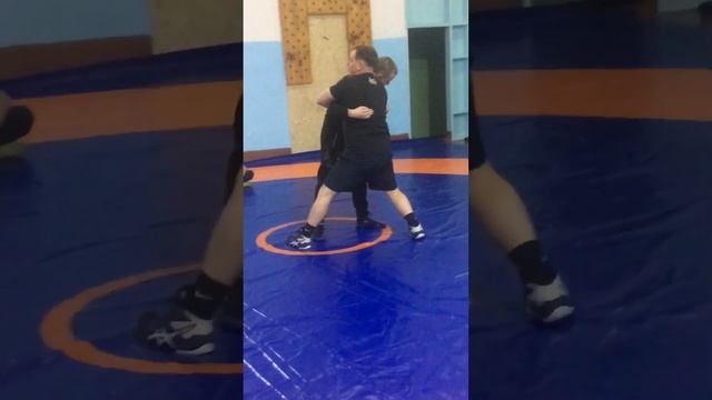 Бросок скручиванием