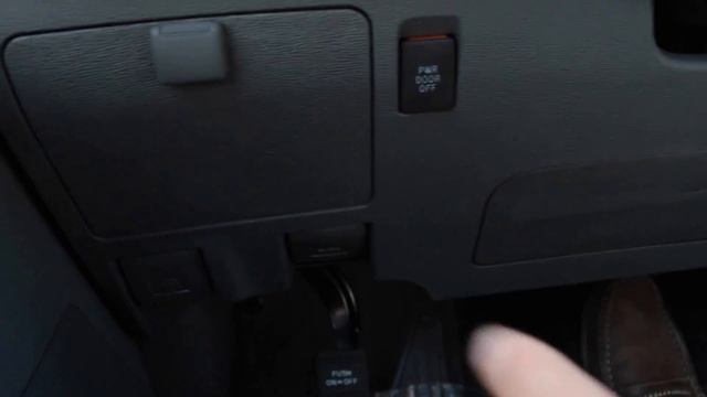 Обзор: Тойота Сиенна Toyota Sienna 2015 смотреть онлайн