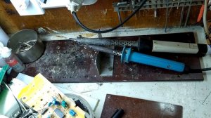 Из диммера и розетки сделал регулятор для паяльника