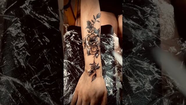 “Flowers” tattoo I did on a client’s forearm.