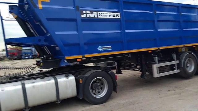 Отгрузка самосвального полуприцепа JM Kipper 38 куб  м  2019 г в  от МаксКар Москва