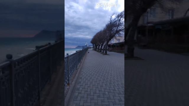 Анапа. Высокий берег. Штормит. 15 декабря 2023. Какая погода сегодня. обстановка на набережной пляж