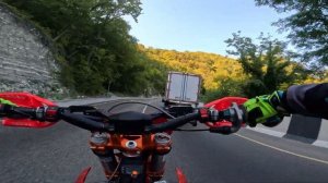 КИТАЙ 300 2Т РВЕТ ПОВОРОТЫ АСФАЛЬТ НА МОТАРДАХ CHINA 300 2T RIPS ASPHALT ON MOTARDS