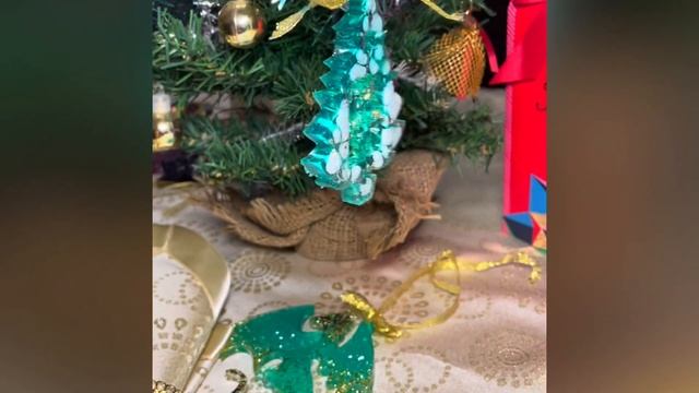 Новогодние игрушки из эпоксидный смолы смотреть онлайн