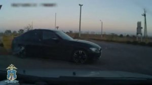 Водитель BMW пытался задавить полицейских на дороге Будённовского округа