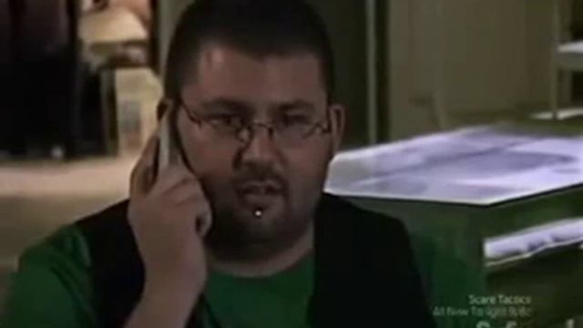 Мужик (ну как мужик =)) ) но реально испугался))).mp4 смотреть онлайн