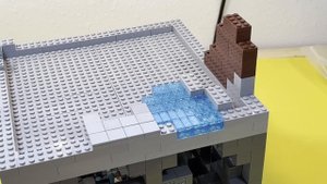 $1 vs $1000 LEGO MINECRAFT build...