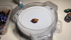 КАК ЗАПУСКАТЬ ВАЛЬКИРИЮ ПРАВИЛЬНО / Бейблэйд Бёрст / Beyblade Burst
