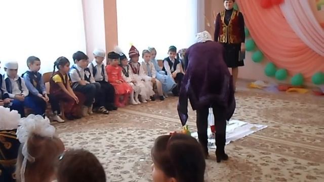 Обряд. Церемония, когда малыш делает первые шаги.