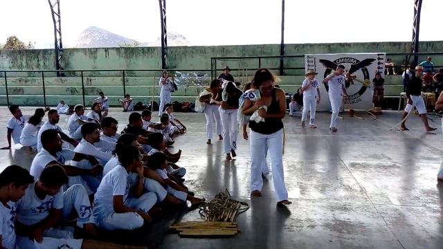 Capoeira interpretação da escravidão em forma de dança смотреть онлайн