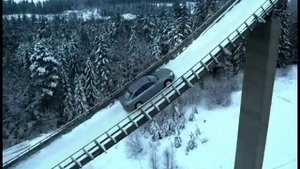 Подъём Audi A6 4.2 quattro по трамплину в Финляндии