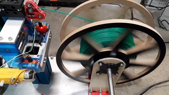 Станок для перемотки пластика из мотка на катушку смотреть онлайн