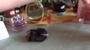 духи с запахом жасмина