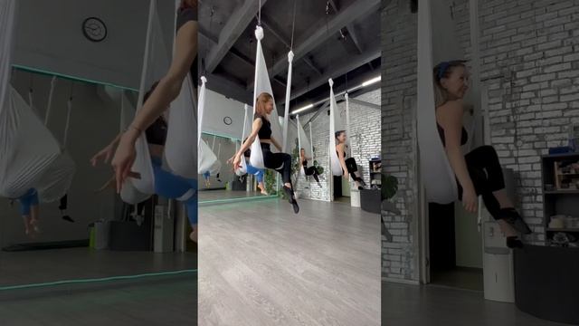 Акробатика на йога-гамаке #aerialhammock #аэройога смотреть онлайн