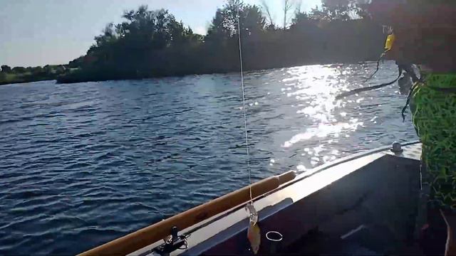 Рыбалка с сыном. Мечты сбываются! смотреть онлайн