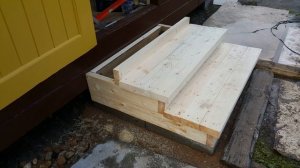 07. Наша дача. август 2019 г. 7я серия. Лестница веранды. Крыльцо из дерева.