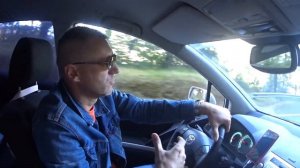 Toyota Corolla Verso Крутой спуск, красивые пейзажи .
