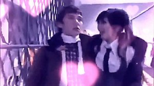 Аня Носова с Мишей Дятловом из сериала "Школа" 2010