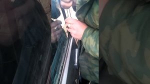 Как открыть машину без ключей (проволока)