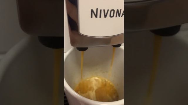 Как приготовить капучино Кофемашина Nivona CafeRomatica NICR 560 смотреть онлайн