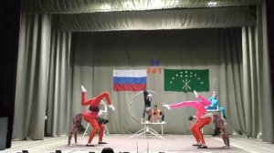 КАРТИНКА, массовый цирковой номер