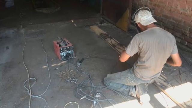 Дом за полгода. Видео #20 Фермы для перекрытия смотреть онлайн