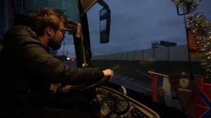 Автобус СЛОМАЛСЯ на дороге! Реакция деда, которая пошла не по плану...