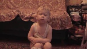 спит на горшке