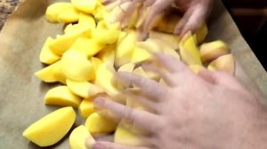 Рецепт проще не бывает ВКУСНАЯ КУРИЦА! Куриные бёдрышки с картошкой в духовке