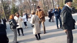 Ты меня свела с ума!!!Танцы в парке Горького.март 2921.