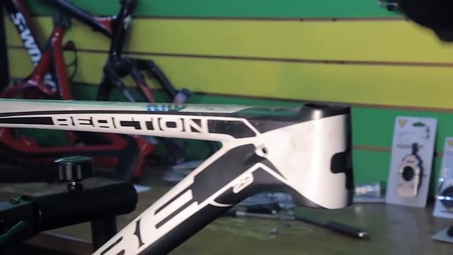 пилим велораму What's inside of a mtb frame?