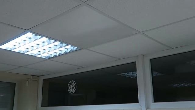 Потолочный инфракрасный обогреватель для подвесного потолка в офис