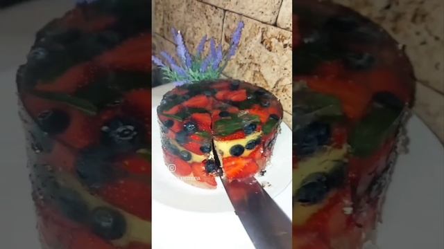 ворожный чискейк с чёрной смородинойШоколадный бисквит Желе с клубникой и голубикой смотреть онлайн