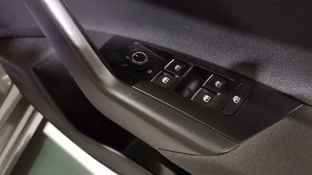 2018 VW Polo 1.0 SE full walkaround video смотреть онлайн