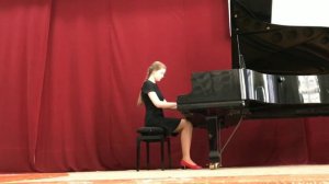 Dussek, sonatina in A major op.20, no.4. Performed by Anghelina Gudali.