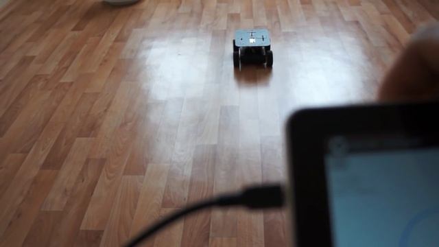 CxemCar - Android control Car via Bluetooth смотреть онлайн