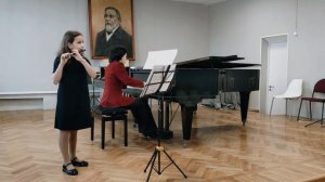 Б. Марчелло "Соната ре минор 1ч." - исп. София Чечик (флейта-пикколо), Ольга Бер (ф-но)
