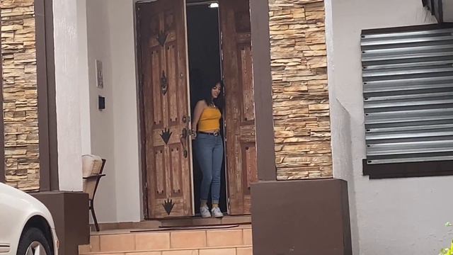 Trying To Walk My Savannah Monitor **Gone Wrong** смотреть онлайн