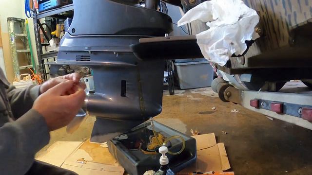 How to Change OIL in a Outboard: Yamaha F200 Service смотреть онлайн